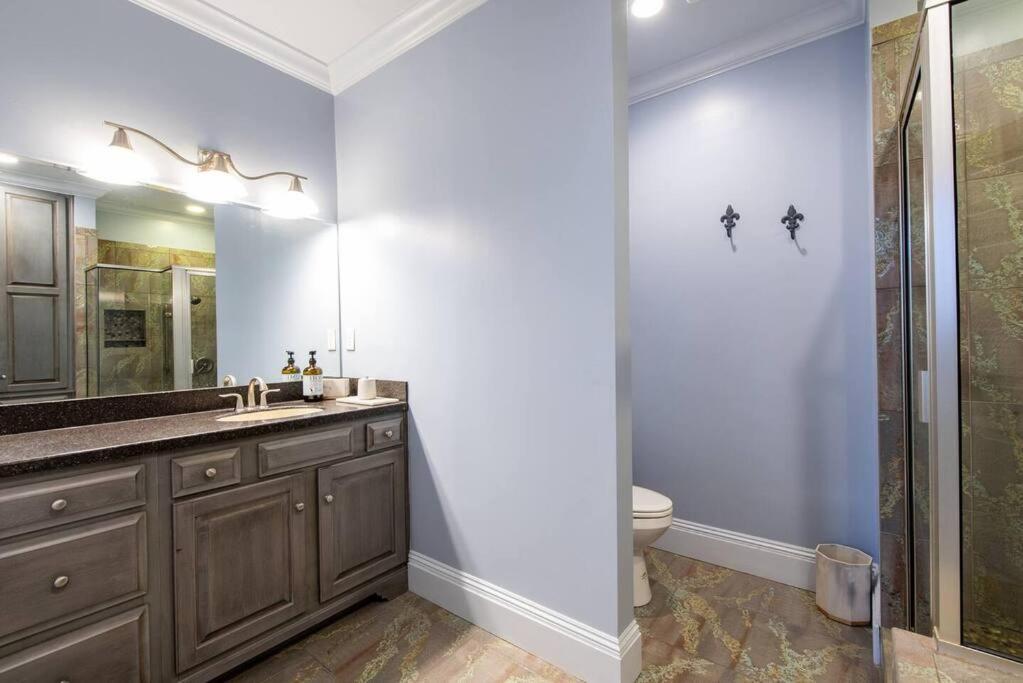 Downtown Sophistication/ Two Bedroom / Two Bath Louisville