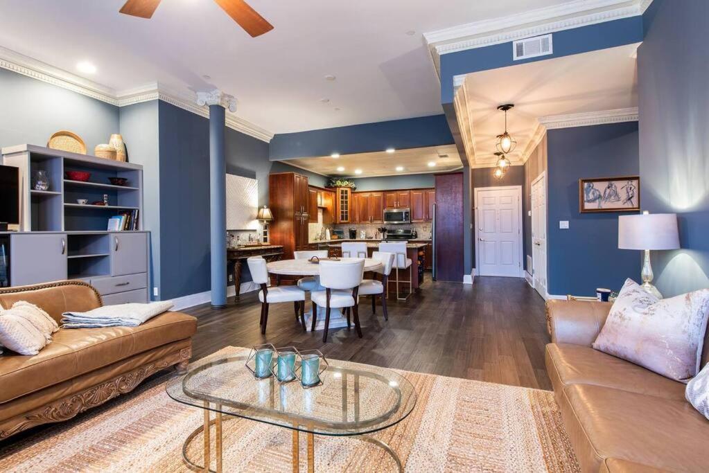 Downtown Sophistication/ Two Bedroom / Two Bath Louisville